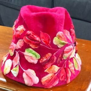 Vibrant vintage Pink Floral Women's Hat